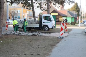 Rekonštrukcia chodníkov na Bitúnkovej ulici v Nových Zámkoch. FOTO: novezamky.sk