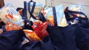 Jedlo pripravené pre klientov výdajne potravín SoVA Nové Zámky. FOTO: Som Novozámčan/Richard Prutkay