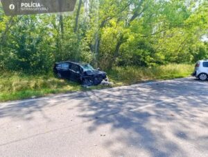 Nehoda na ceste II/562 Cabaj Čápor smer Šala. FOTO: Polícia SR