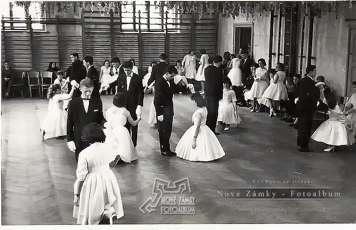 Tanečné podujatie v priesotroch Sokolovne. FOTO: Nové Zámky Fotoalbm
